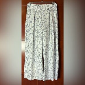 Floral Patterned Silky White & Gray Wide Leg Pants Size Large